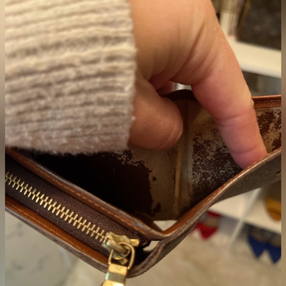 Louis Vuitton Monogram Wallet - Picture 9 of 10